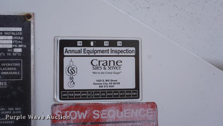 image for item DF7629 2004 Ford F550 Super Duty bucket truck