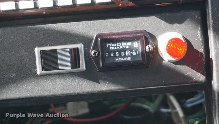 image for item DF7630 2009 International 7300 service truck