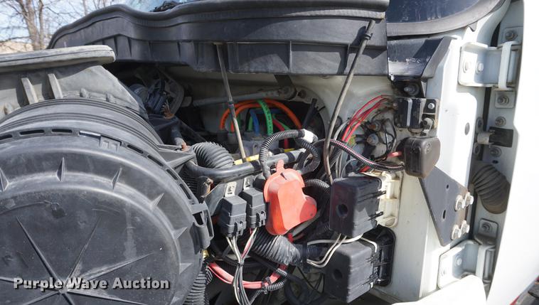 image for item DF7630 2009 International 7300 service truck