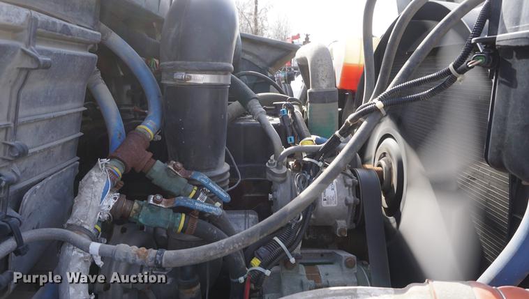 image for item DF7630 2009 International 7300 service truck