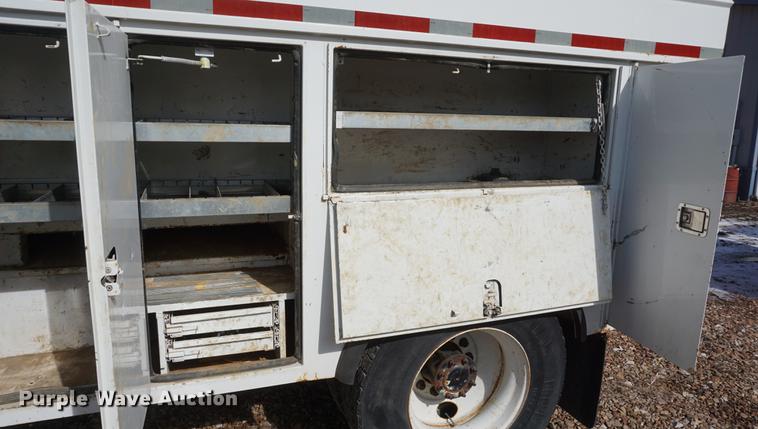 image for item DF7630 2009 International 7300 service truck