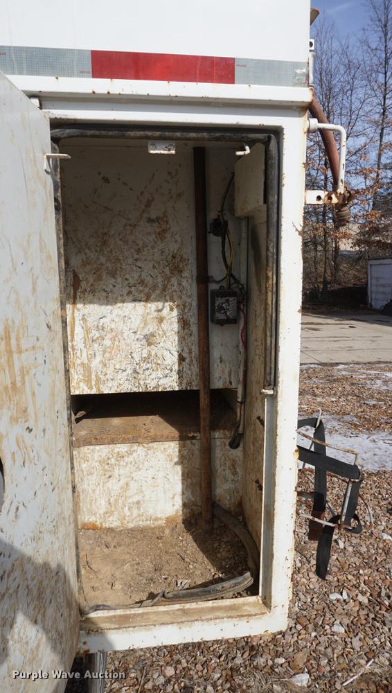 image for item DF7630 2009 International 7300 service truck