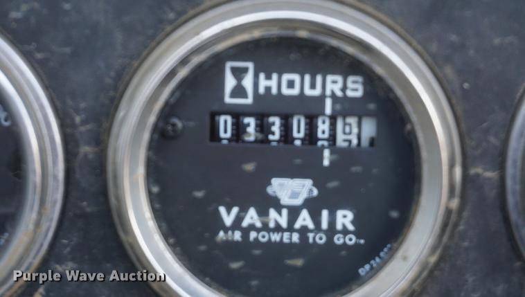 image for item DF7630 2009 International 7300 service truck