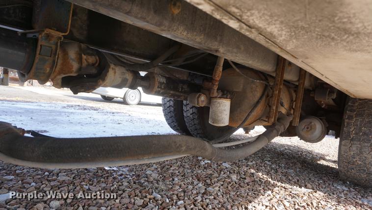 image for item DF7630 2009 International 7300 service truck