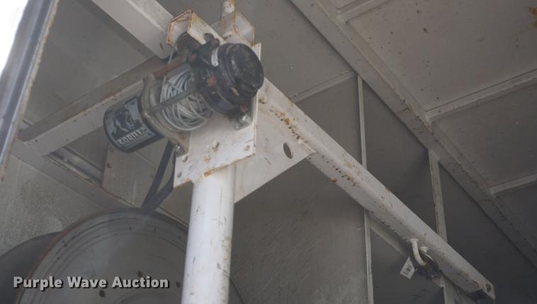 image for item DF7630 2009 International 7300 service truck