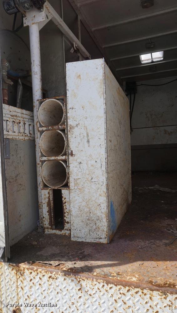 image for item DF7630 2009 International 7300 service truck