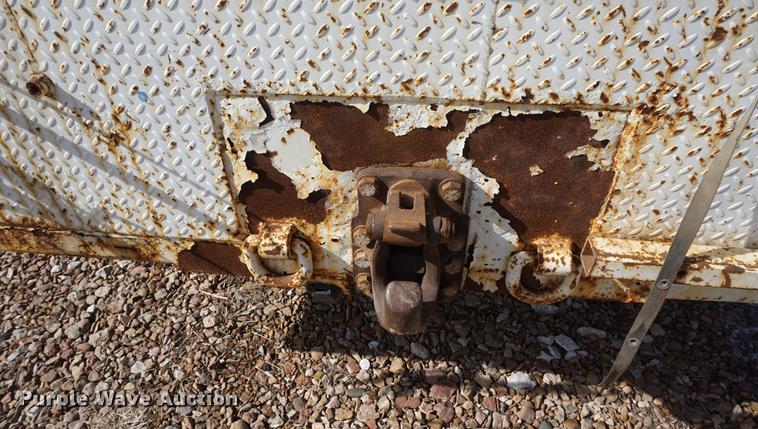 image for item DF7630 2009 International 7300 service truck