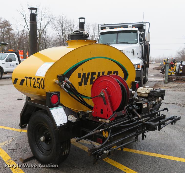 image for item DG3840 2016 Weiler TT250 asphalt tack distributor trailer