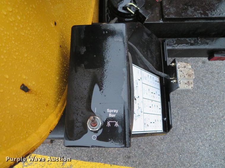 image for item DG3840 2016 Weiler TT250 asphalt tack distributor trailer