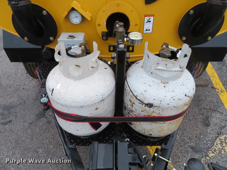 image for item DG3840 2016 Weiler TT250 asphalt tack distributor trailer