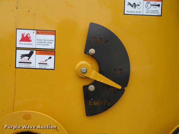 image for item DG3840 2016 Weiler TT250 asphalt tack distributor trailer