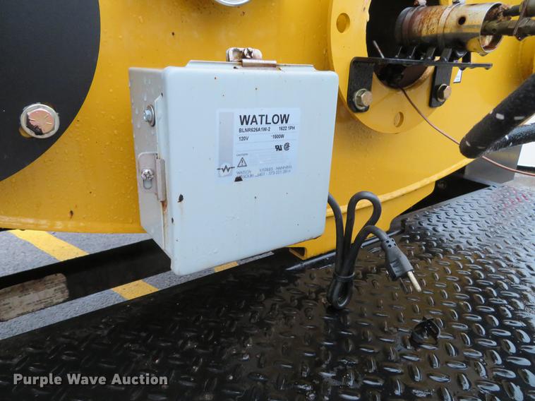 image for item DG3840 2016 Weiler TT250 asphalt tack distributor trailer