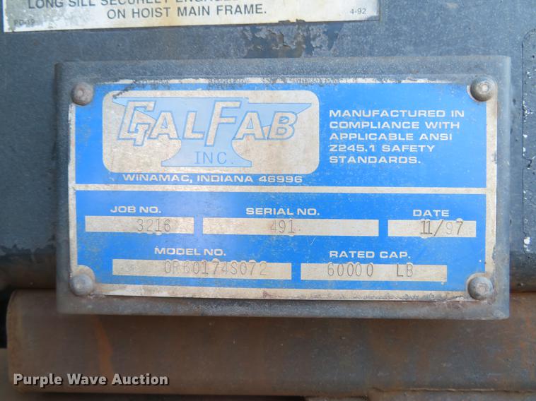 image for item DG3847 1998 International 4900 roll off container truck