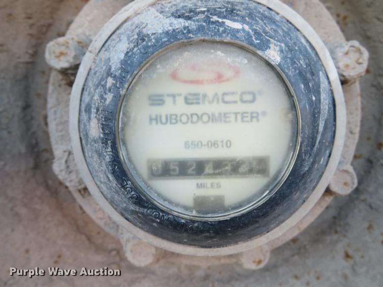 image for item DG3847 1998 International 4900 roll off container truck