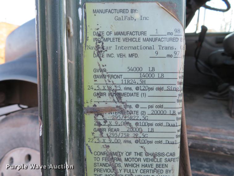 image for item DG3847 1998 International 4900 roll off container truck