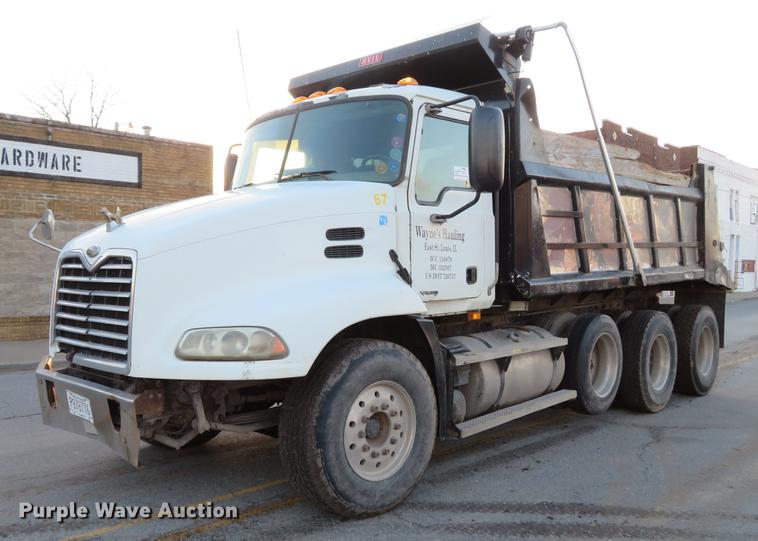 image for item DG3849 2004 Mack CX612 dump truck