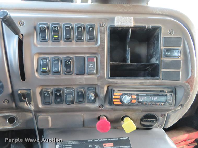 image for item DG3849 2004 Mack CX612 dump truck