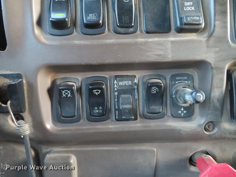 image for item DG3849 2004 Mack CX612 dump truck