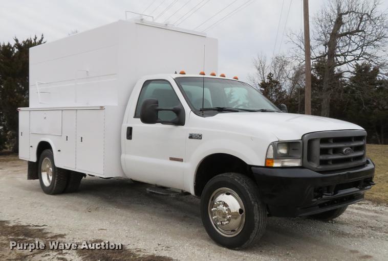 image for item DG3851 2003 Ford F550 Super Duty XL utility truck