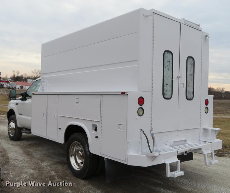 image for item DG3851 2003 Ford F550 Super Duty XL utility truck