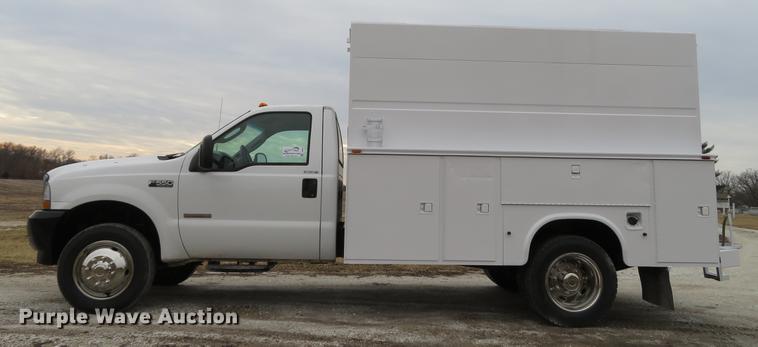 image for item DG3851 2003 Ford F550 Super Duty XL utility truck