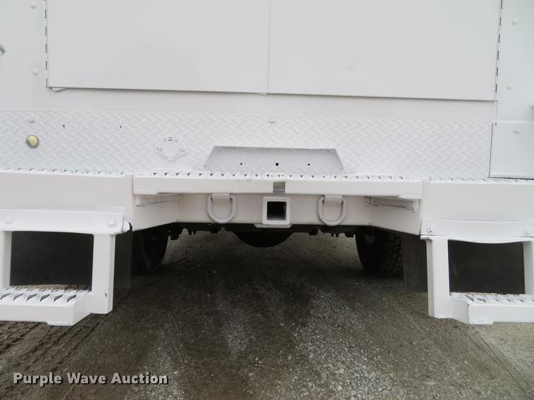 image for item DG3851 2003 Ford F550 Super Duty XL utility truck