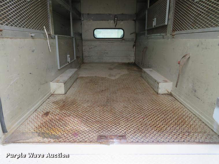 image for item DG3851 2003 Ford F550 Super Duty XL utility truck