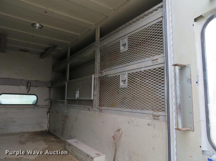 image for item DG3851 2003 Ford F550 Super Duty XL utility truck