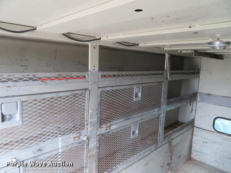 image for item DG3851 2003 Ford F550 Super Duty XL utility truck