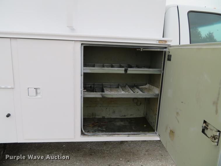 image for item DG3851 2003 Ford F550 Super Duty XL utility truck