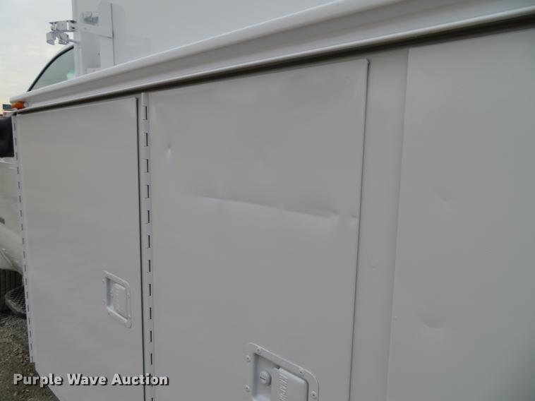 image for item DG3851 2003 Ford F550 Super Duty XL utility truck