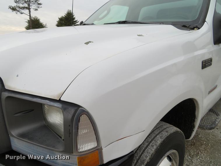 image for item DG3851 2003 Ford F550 Super Duty XL utility truck
