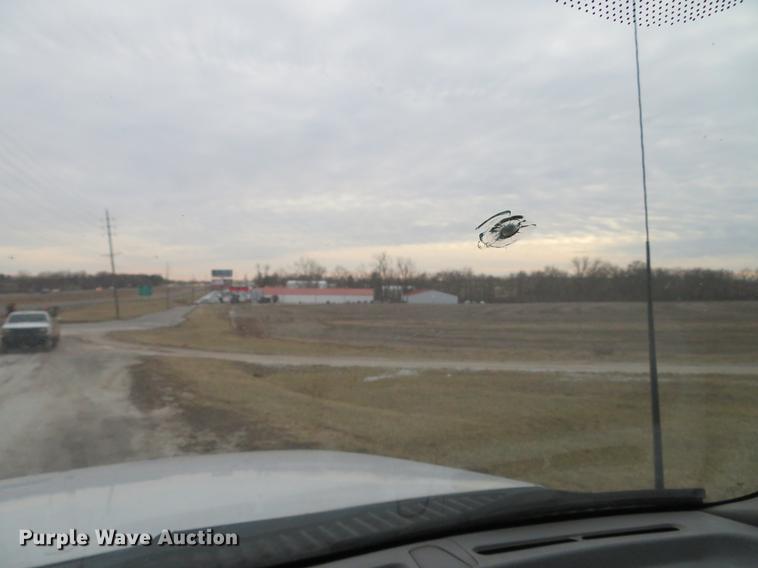 image for item DG3851 2003 Ford F550 Super Duty XL utility truck