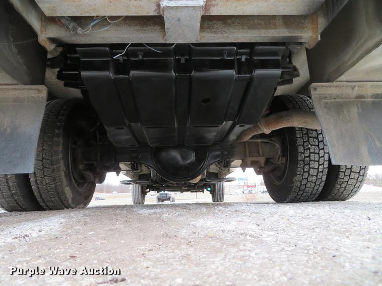 image for item DG3851 2003 Ford F550 Super Duty XL utility truck