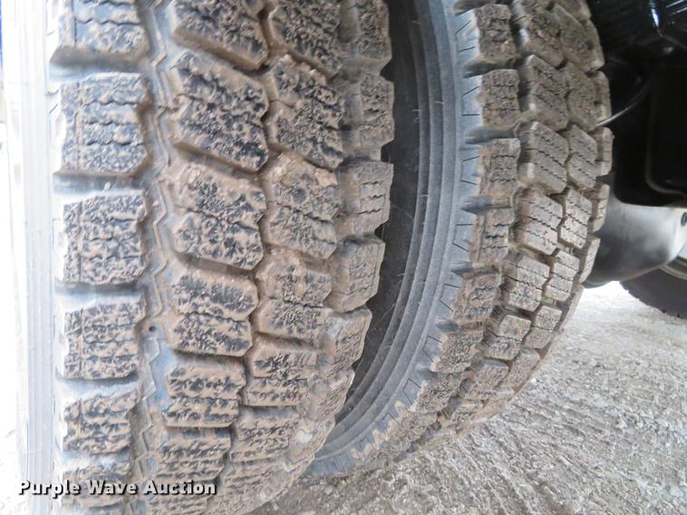 image for item DG3851 2003 Ford F550 Super Duty XL utility truck