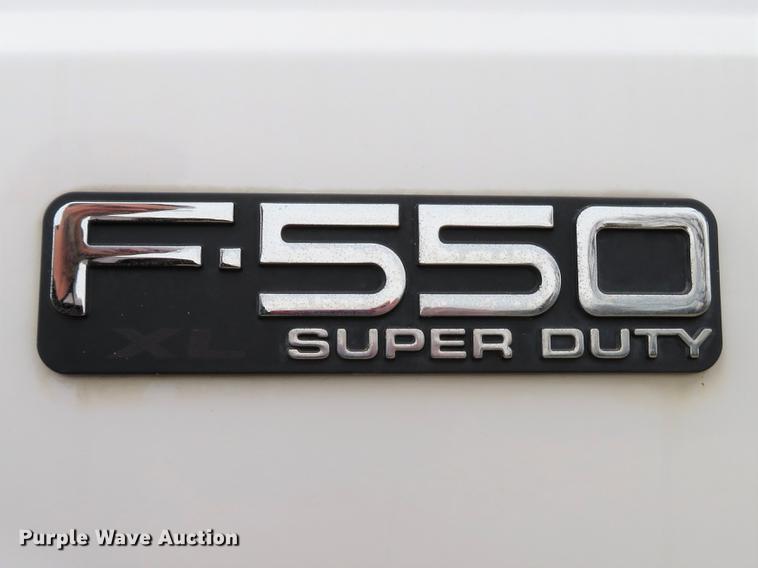 image for item DG3851 2003 Ford F550 Super Duty XL utility truck