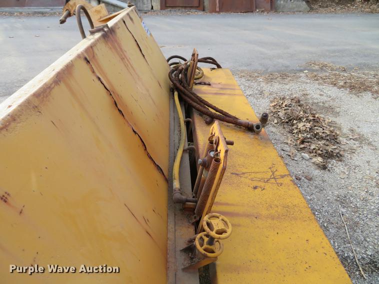 image for item DG3862 Flink HD6 tailgate spreader