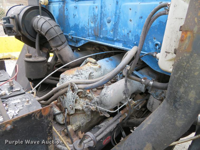 image for item DG3882 1992 Ford CF8000 seal coat truck