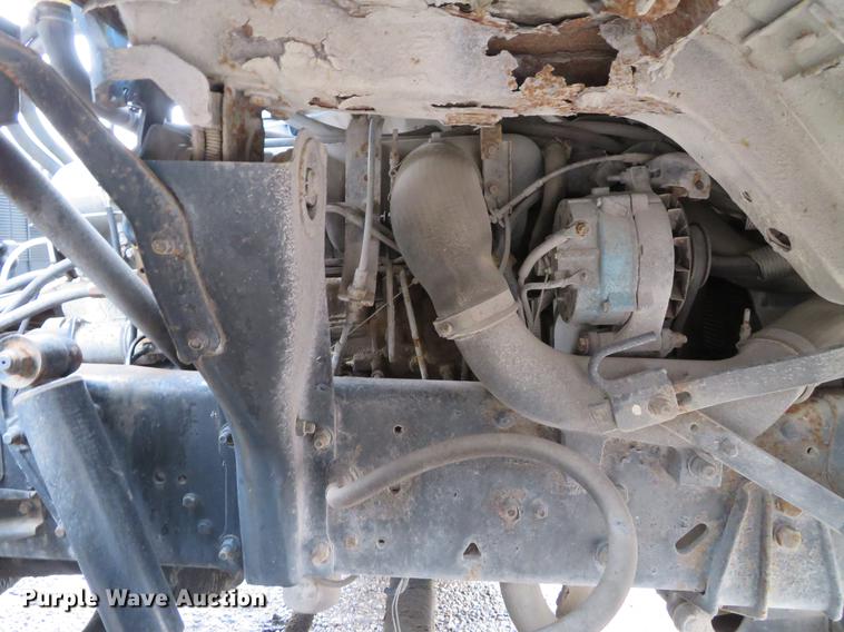 image for item DG3882 1992 Ford CF8000 seal coat truck