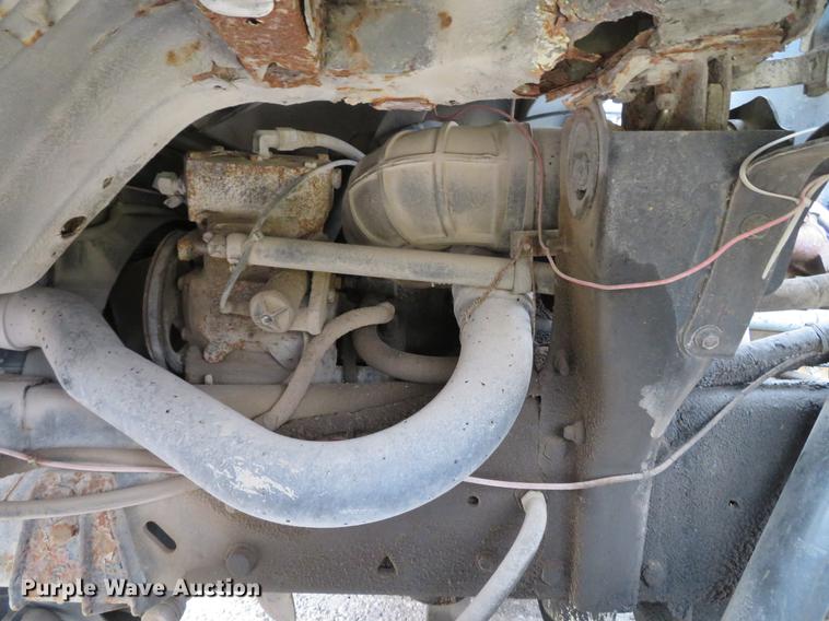 image for item DG3882 1992 Ford CF8000 seal coat truck