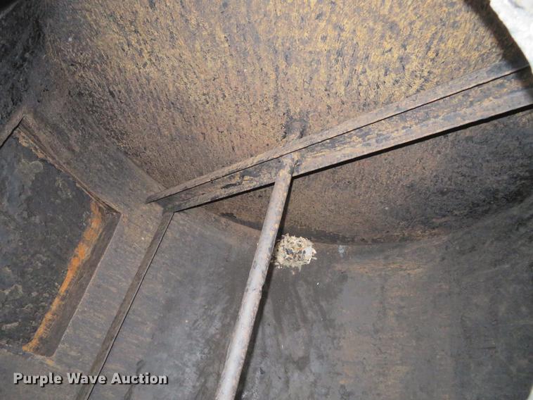 image for item DG3882 1992 Ford CF8000 seal coat truck