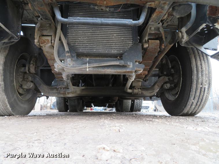 image for item DG3882 1992 Ford CF8000 seal coat truck