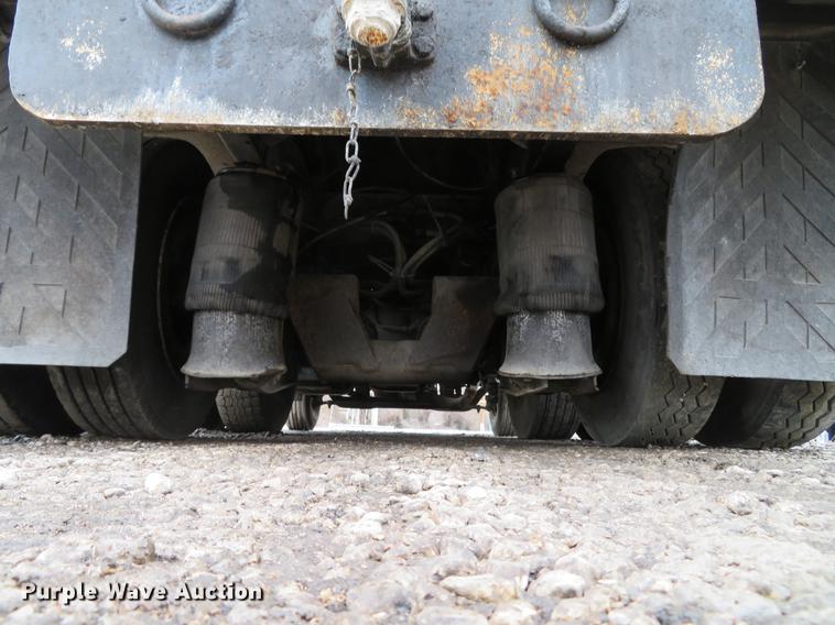 image for item DG3882 1992 Ford CF8000 seal coat truck