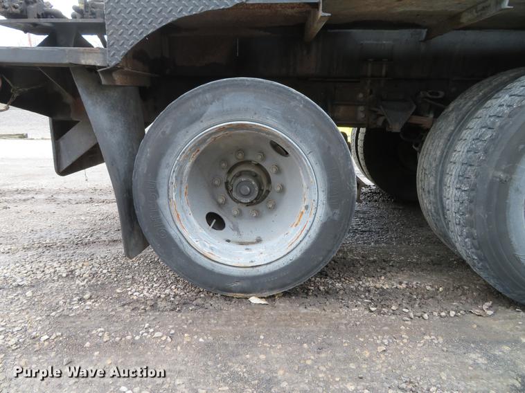 image for item DG3882 1992 Ford CF8000 seal coat truck