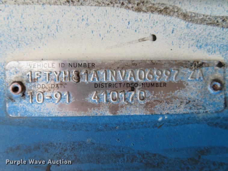 image for item DG3882 1992 Ford CF8000 seal coat truck