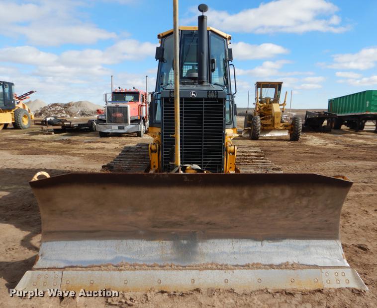 image for item DY9223 2007 John Deere 700J XLT dozer
