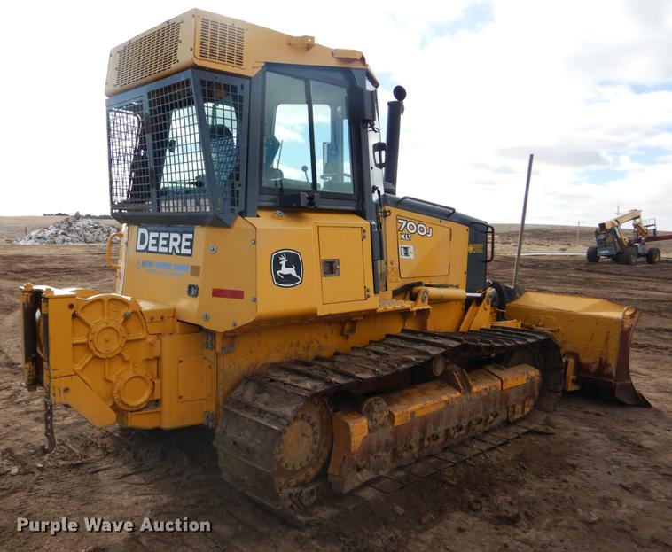 image for item DY9223 2007 John Deere 700J XLT dozer