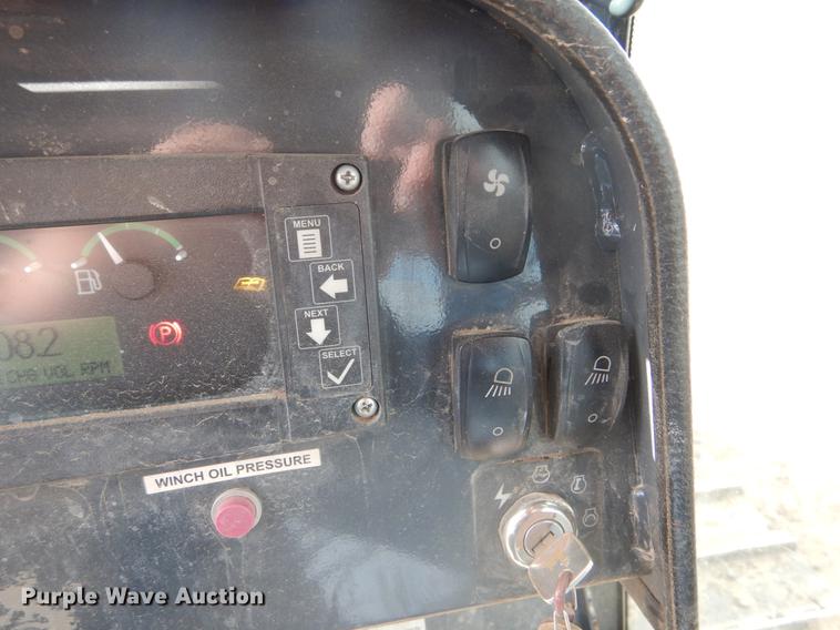 image for item DY9223 2007 John Deere 700J XLT dozer