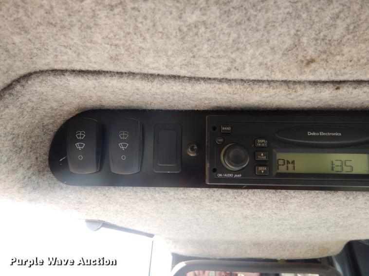 image for item DY9223 2007 John Deere 700J XLT dozer