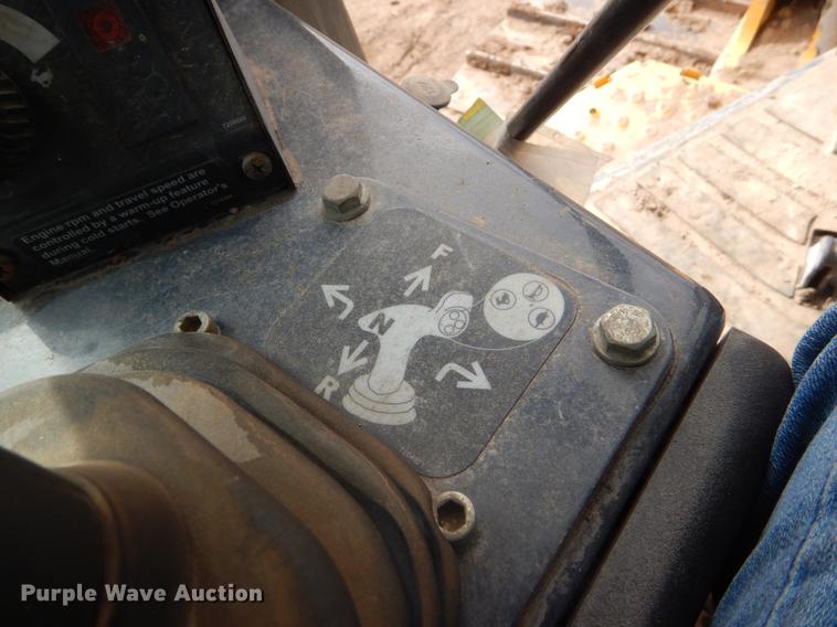 image for item DY9223 2007 John Deere 700J XLT dozer